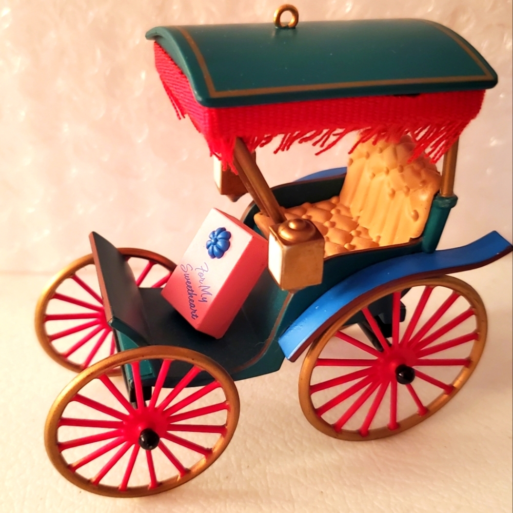 Hallmark Handcrafted Ornament Sweetheart Carriage 1987 Surrey Valentine 💝